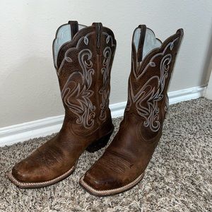 Women’s Ariat Boots Size 8.5B